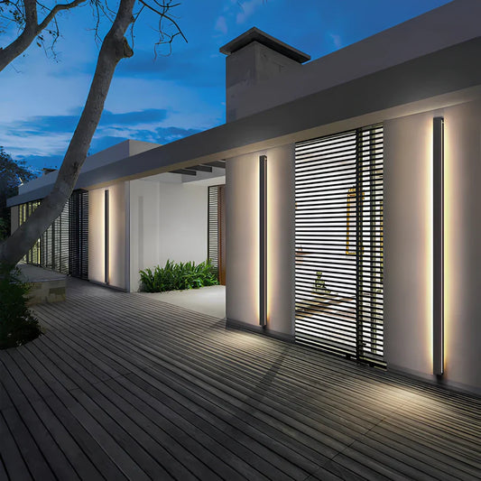 Linear Luxe Outdoor Wall Sconce - Weatherproof LED, Modern Facade Light