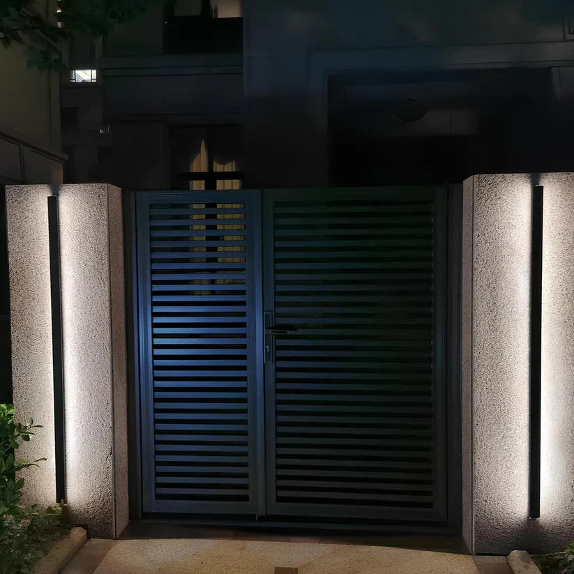 Linear Luxe Outdoor Wall Sconce - Weatherproof LED, Modern Facade Light