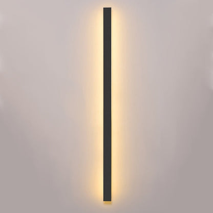 Linear Luxe Outdoor Wall Sconce - Weatherproof LED, Modern Facade Light