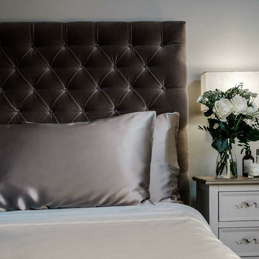 SilkyDream Premium Silk Pillowcase