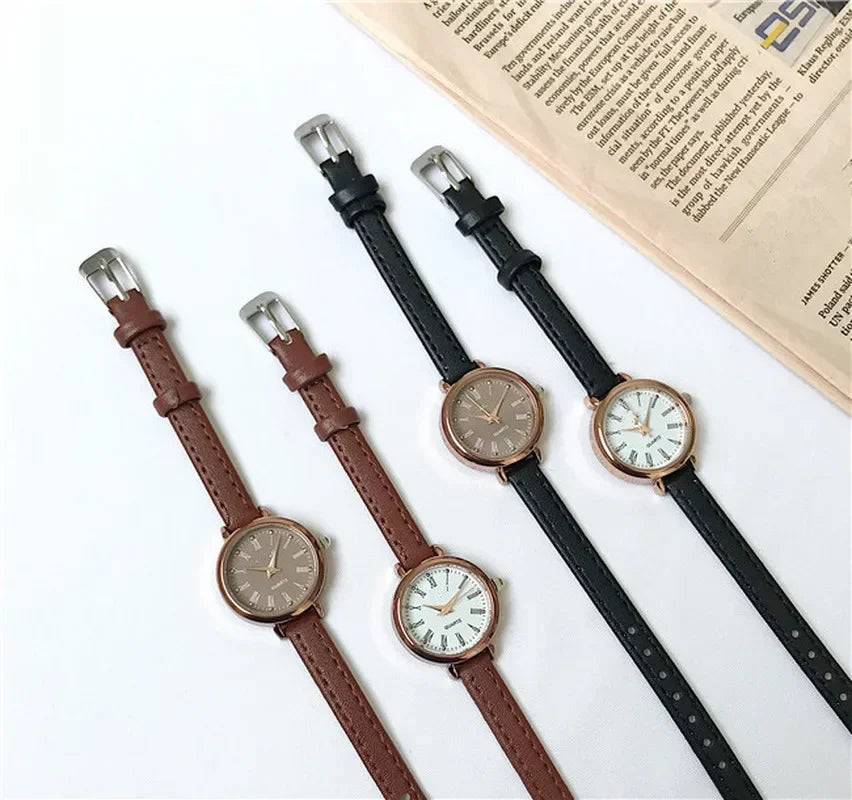 Premium Leather Vintage Watch - Small Round Dial